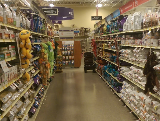 Pet Supply Store «PetSmart», reviews and photos, 220 Commerce Blvd, Fairless Hills, PA 19030, USA