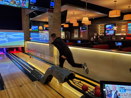 Bar & Grill «Envision Cinemas Bar & Grille», reviews and photos, 4780 Cornell Rd, Blue Ash, OH 45241, USA