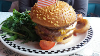 Hamburger du Restaurant américain Tommy's Diner à Mondeville - n°6