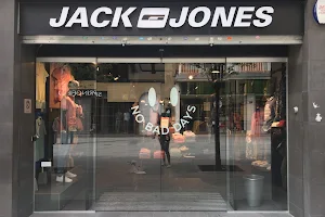 JACK & JONES image