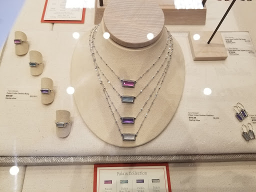 Jewelry Store «James Avery Jewelry», reviews and photos, 5535 W Loop 1604 N #111, San Antonio, TX 78253, USA