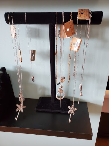 Beauty Salon «Imperial Salon and Spa», reviews and photos, 205 E Eau Gallie Blvd, Melbourne, FL 32937, USA