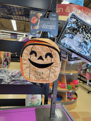 Pet Supply Store «Petco Animal Supplies», reviews and photos, 1619 SE Ensign Ln, Warrenton, OR 97146, USA