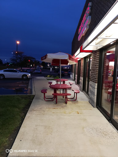 Ice Cream Shop «Oberweis Ice Cream and Dairy Store», reviews and photos, 5572 W Grand Ave Suite 1, Gurnee, IL 60031, USA