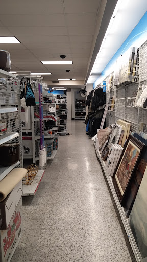 Clothing Store «Ross Dress for Less», reviews and photos, 349 N San Fernando Blvd, Burbank, CA 91502, USA