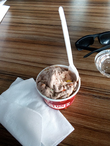 Cold Stone Creamery Idimu, 229, 231 Ikotun - Idimu Rd, Egbe, Lagos, Nigeria, Boutique, state Lagos