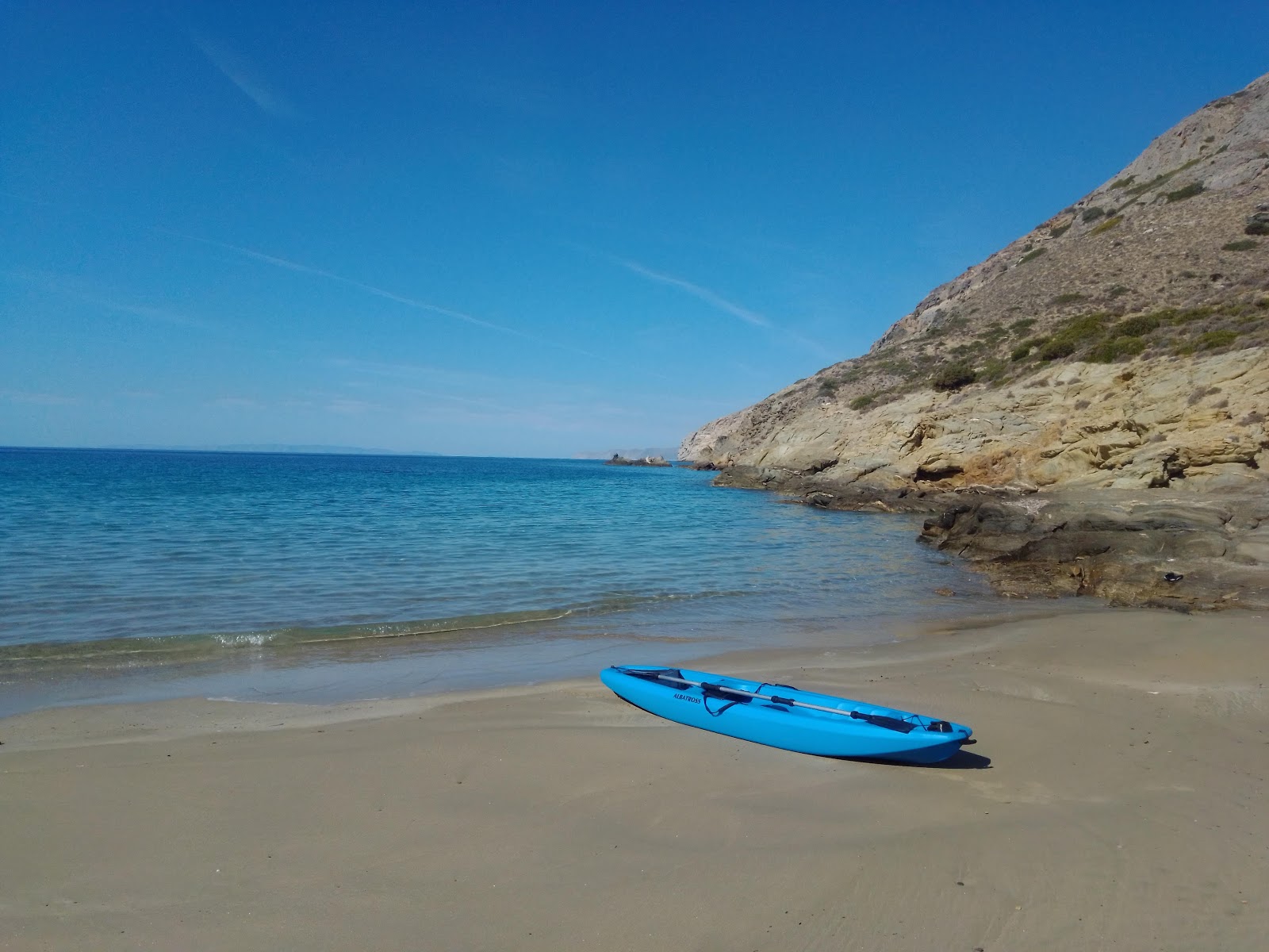 Fotografie cu Aetos beach cu golfuri mici