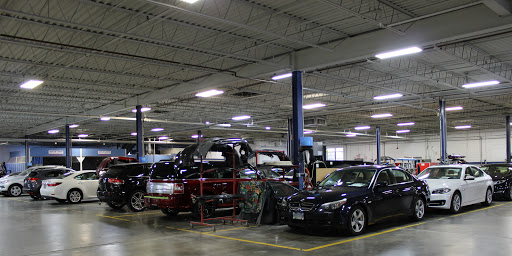 Auto Body Shop «Herb Chambers Collision Center of Braintree», reviews and photos, 75 Lundquist Dr, Braintree, MA 02184, USA