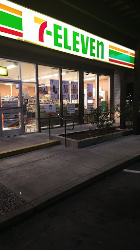 Convenience Store «7-Eleven», reviews and photos, 17 Golf Club Rd, Pleasant Hill, CA 94523, USA