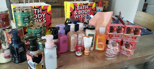 Beauty Supply Store «Bath & Body Works», reviews and photos, 800 GA-400, Dawsonville, GA 30534, USA