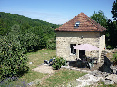 Gite La Tour Flavigny sur Ozerain à Flavigny-sur-Ozerain