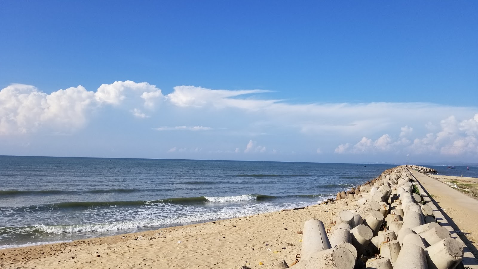 Φωτογραφία του Thuong Chanh beach παροχές περιοχής