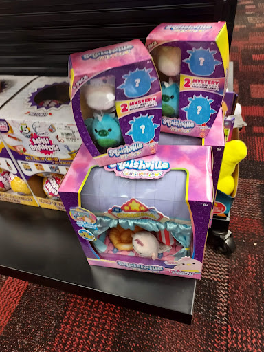 Video Game Store «GameStop», reviews and photos, 30042 Grand River Ave, Farmington Hills, MI 48336, USA