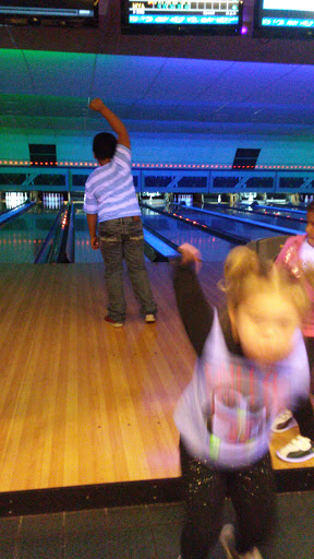 Bowling Alley «Colerain Bowl - Sports Bar - Craft Beer - Lottery - Birthday Parties - Meeting Rooms», reviews and photos, 9189 Colerain Ave, Cincinnati, OH 45251, USA