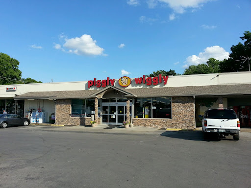 Grocery Store «Piggly Wiggly», reviews and photos, 407 S Bethel St, Russellville, KY 42276, USA