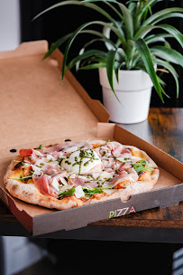 Plats et boissons du Pizzas à emporter PIZZA LA REINE à Aytré - n°1