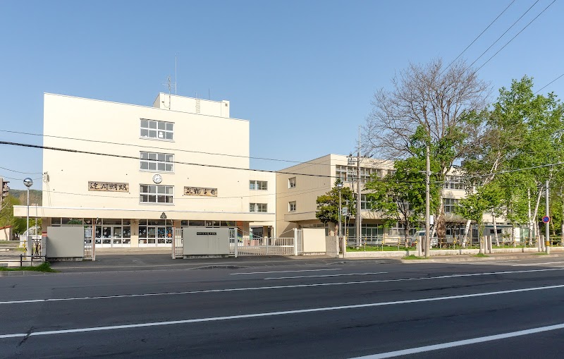 札幌市立中学校 向陵中学校