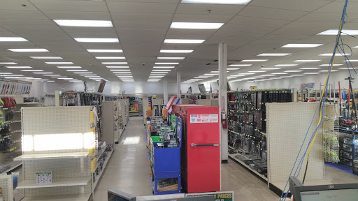 Hardware Store «Harbor Freight Tools», reviews and photos, 668 N. Riverside, Clarksville, TN 37040, USA