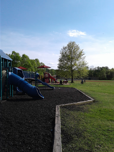 Community Center «Hillcrest Heights Community Center», reviews and photos, 2300 Oxon Run Dr, Temple Hills, MD 20748, USA