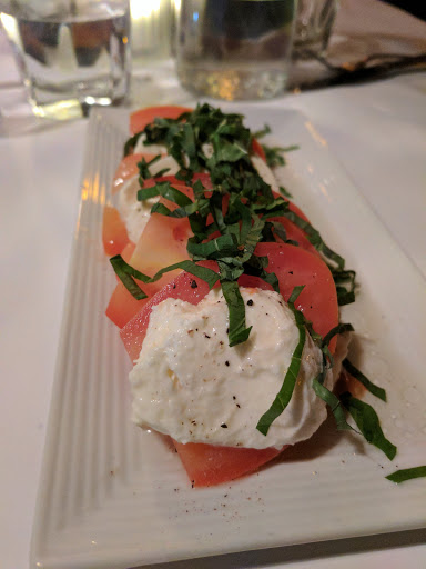 Italian Restaurant «Vincitori», reviews and photos, 14 N Cass Ave, Westmont, IL 60559, USA