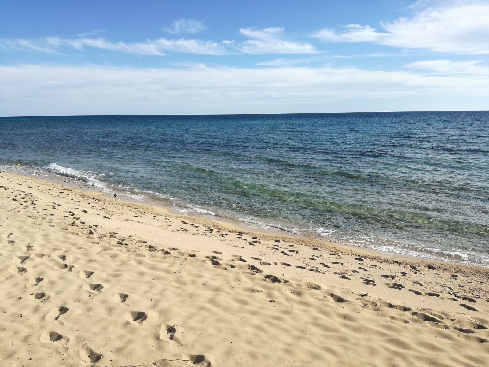 Spiaggia di Trullo di Mare的照片 带有宽敞的多湾