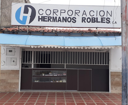 CORPORACION HERMANOS ROBLES, C.A.