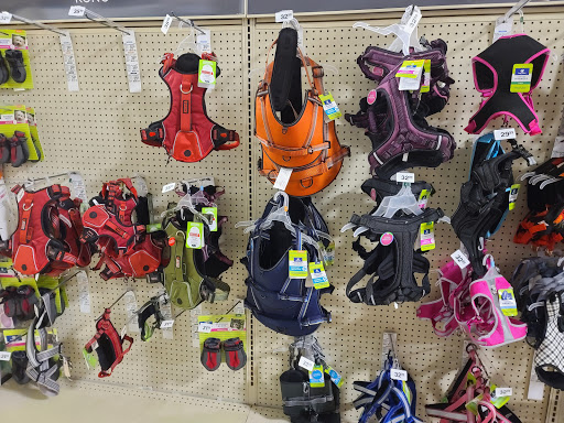 Pet Supply Store «PetSmart», reviews and photos, 220 Commerce Blvd, Fairless Hills, PA 19030, USA