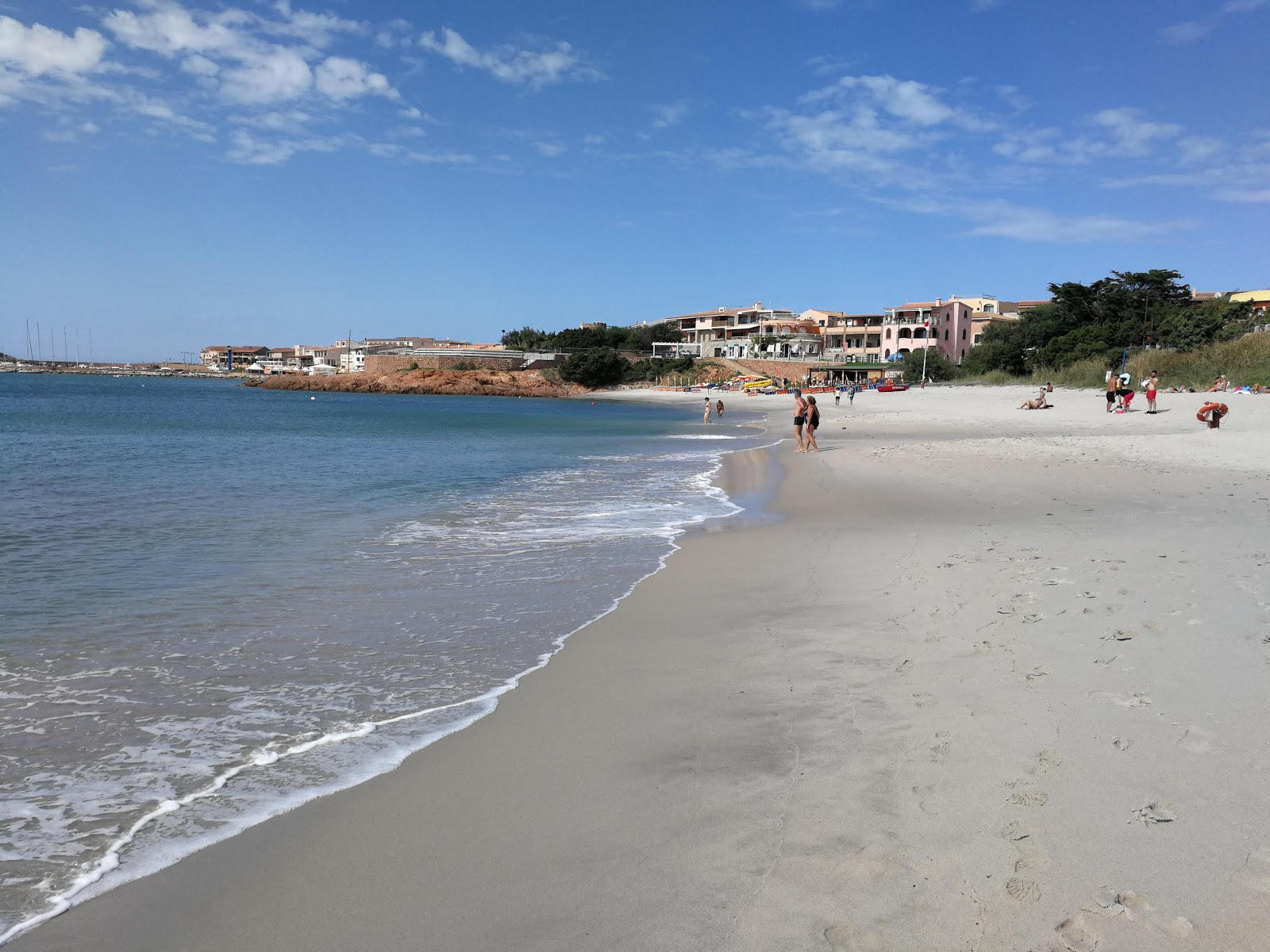 Foto de Spiaggia Longa - lugar popular entre os apreciadores de relaxamento