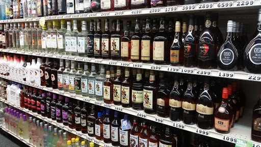 Liquor Store «Wiser Choice Liquor - Dayton», reviews and photos, 13691 Balsam Ln N, Dayton, MN 55327, USA