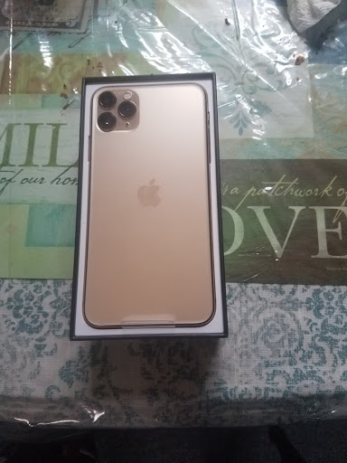 Computer Store «Apple Evergreen Walk», reviews and photos, 401 Evergreen Way, South Windsor, CT 06074, USA