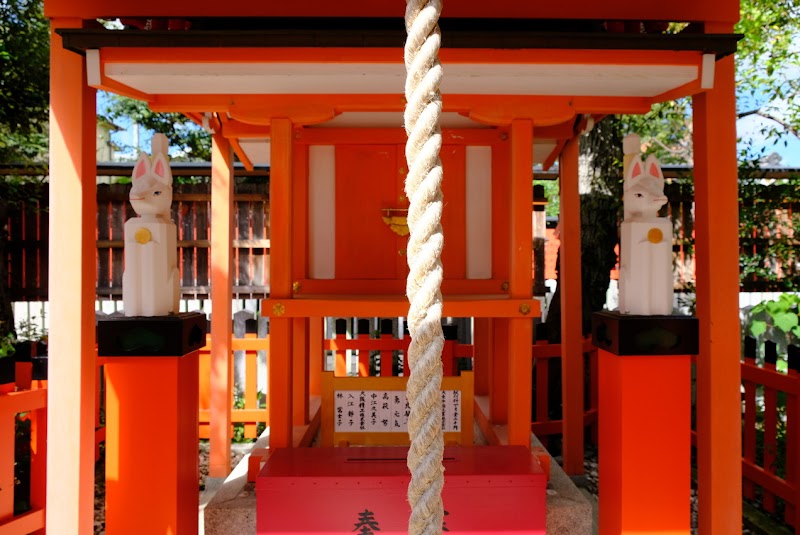 辰巳稲荷神社