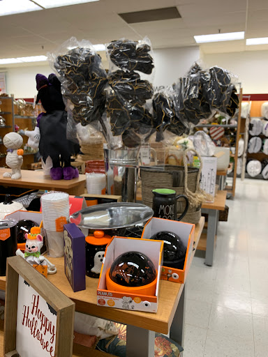 Department Store «T.J. Maxx», reviews and photos, 30965 Five Mile Road, Livonia, MI 48154, USA