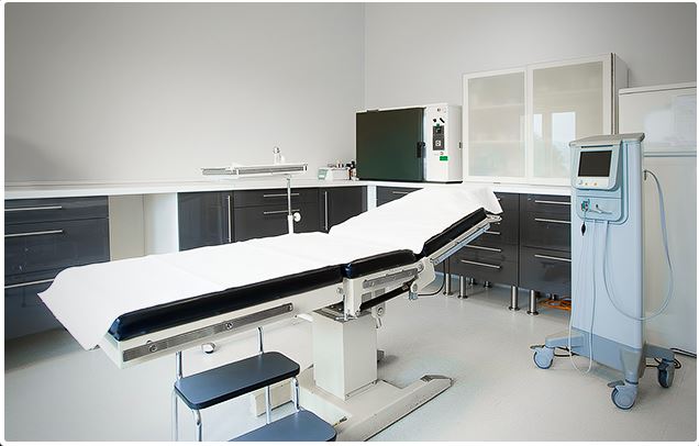 Hajbeültetés - hajszalhijan - Plasztikai sebész