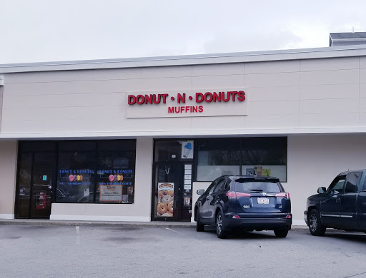 Donut & Donuts, 33 Scammell St, Quincy, MA 02169, USA, 