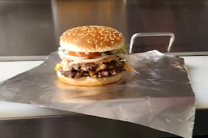 Mari's Fresh Burgers Food Truck image
