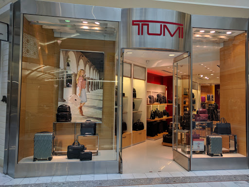 TUMI Store - Tysons Galleria