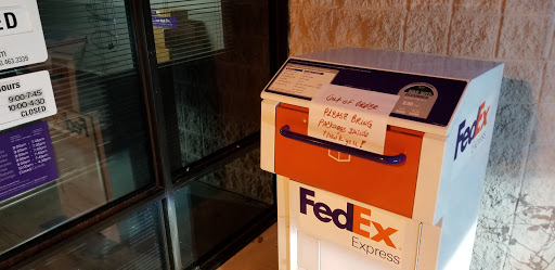 Shipping and Mailing Service «FedEx Ship Center», reviews and photos, 3736 Salisbury Rd, Jacksonville, FL 32216, USA