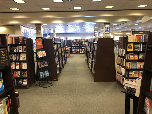 Book Store «Barnes & Noble», reviews and photos, 960 S Colorado Blvd, Glendale, CO 80246, USA