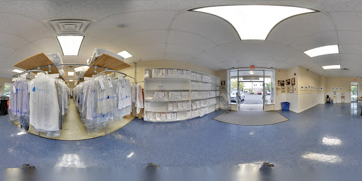 Dry Cleaner «Darien Fabricare Cleaners», reviews and photos, 312 Heights Rd, Darien, CT 06820, USA