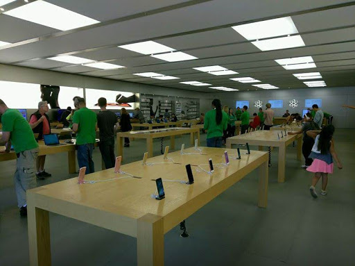 Apple State Street image