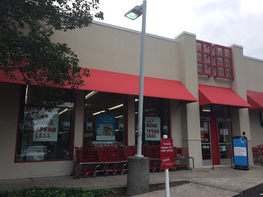Office Supply Store «Staples», reviews and photos, 2444 Boston Post Rd, Larchmont, NY 10538, USA