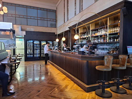 Bars with reserved areas for couples in Adelaide