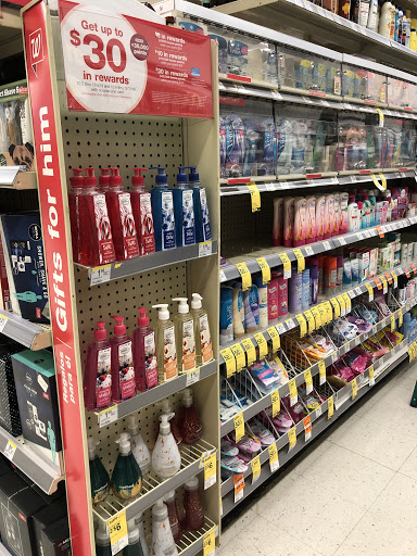 Drug Store «Walgreens», reviews and photos, 9750 Woodman Ave, Arleta, CA 91331, USA