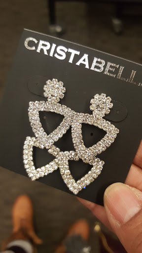 Department Store «Nordstrom Rack The Shops at Oak Brook Place», reviews and photos, 2155 22nd St, Oak Brook, IL 60523, USA