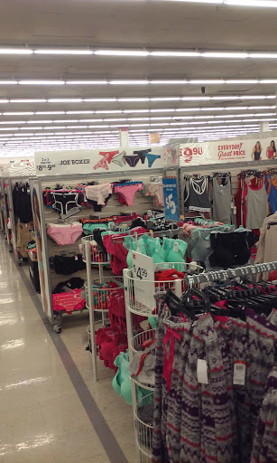 Discount Store «Kmart», reviews and photos, 1 Flower Valley Shopping Center, Florissant, MO 63033, USA