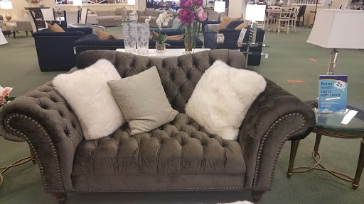 Furniture Store «Raymour & Flanigan Furniture and Mattress Store», reviews and photos, 538 Boston Post Rd, Orange, CT 06477, USA