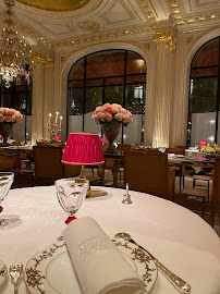 Atmosphère du Restaurant Jean Imbert au Plaza Athénée à Paris - n°10