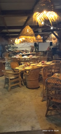 Atmosphère du Restaurant La Riviera du Bocage à Ste Suzanne - n°9