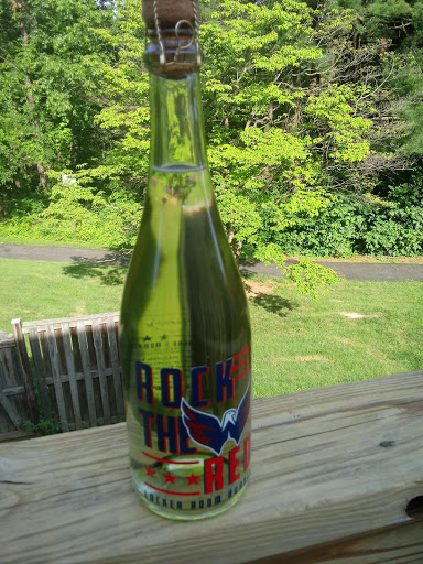 Liquor Store «Montgomery County Liquor & Wine - Cloverly», reviews and photos, 723 Cloverly St, Silver Spring, MD 20905, USA