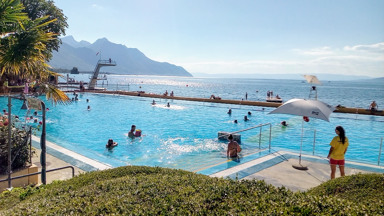 Valokuva Piscine de Villeneuveista. ja asutus